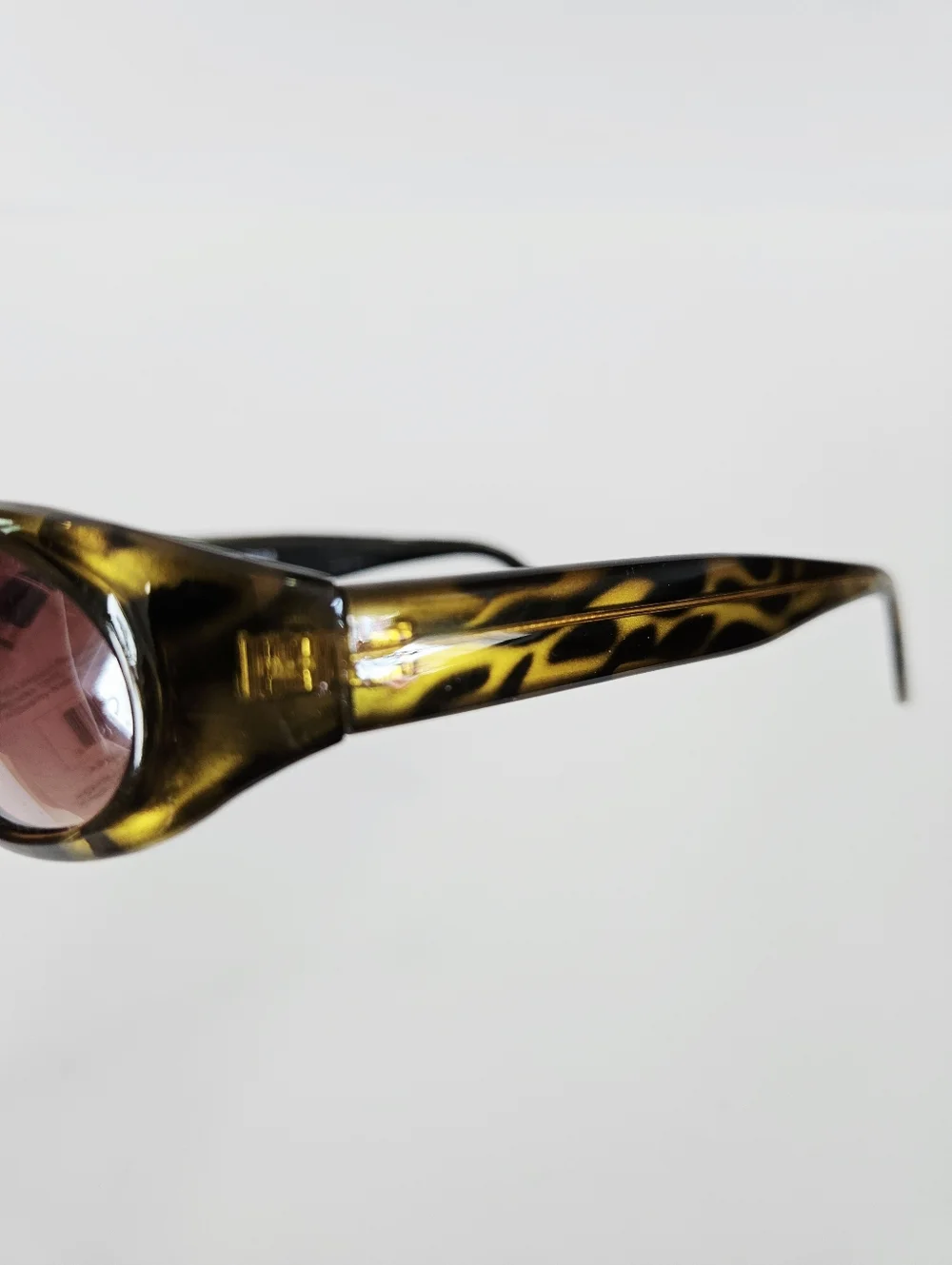 Vintage Deadstock NWT Tortoise Shell Slim Frame Oval Cat Eye Lucite Sunglasses